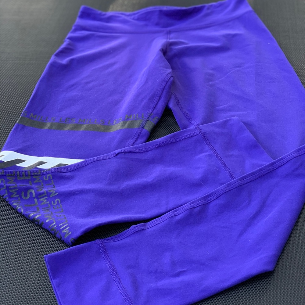 LES MILLS Reebok Leggings/Capri  Size XS